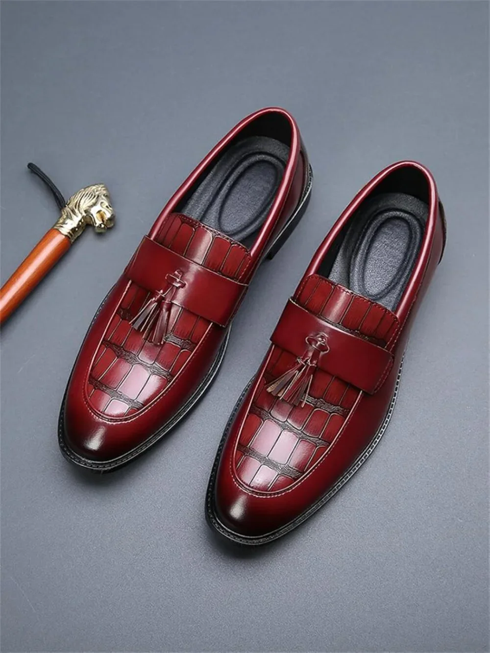 Men's Red Crocodile Print Tassel Slip On Loafer Business Formal Dress Shoes